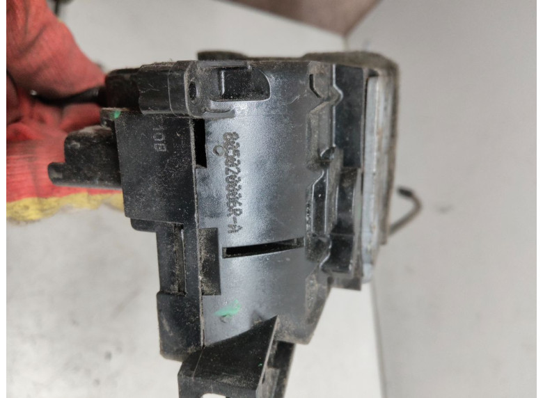 Замок двери передней правой к Renault Scenic, 2010г.