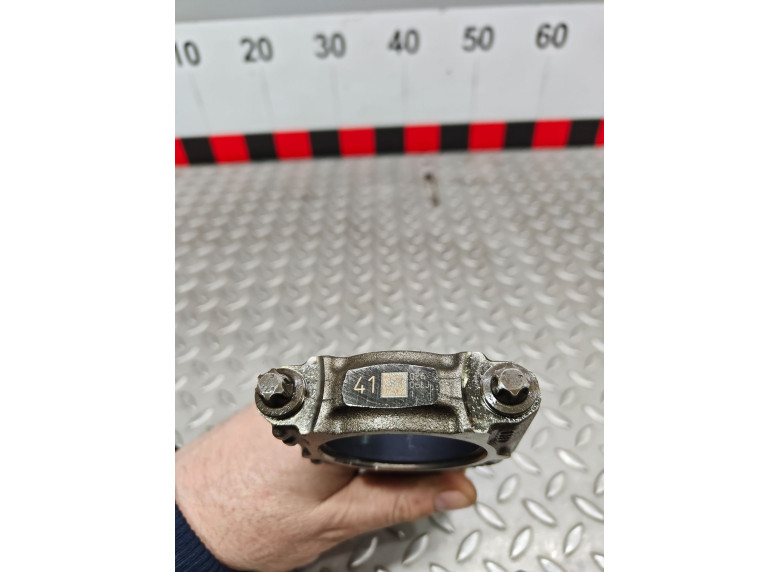 Шатун к Audi A4, 2021г.