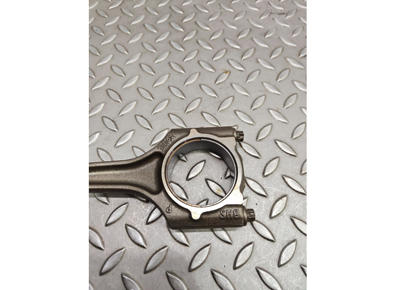 Шатун к Audi A4, 2021г.