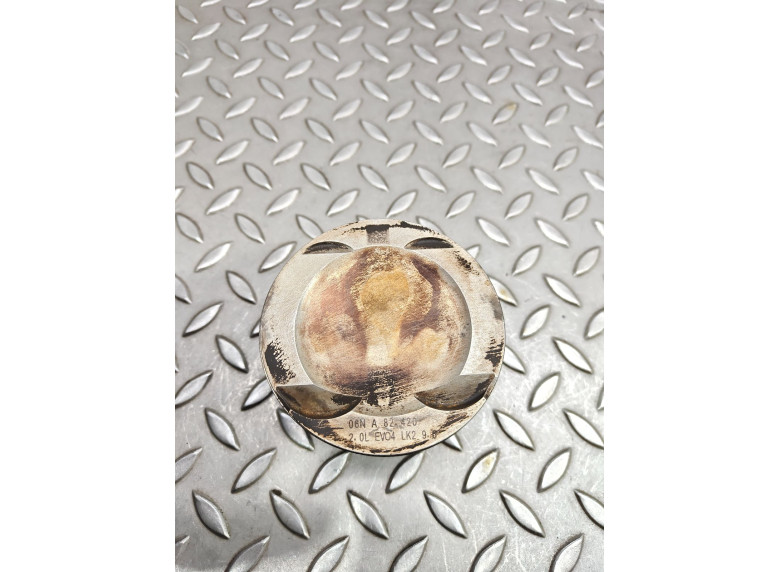 Поршень к Audi A4, 2021г.