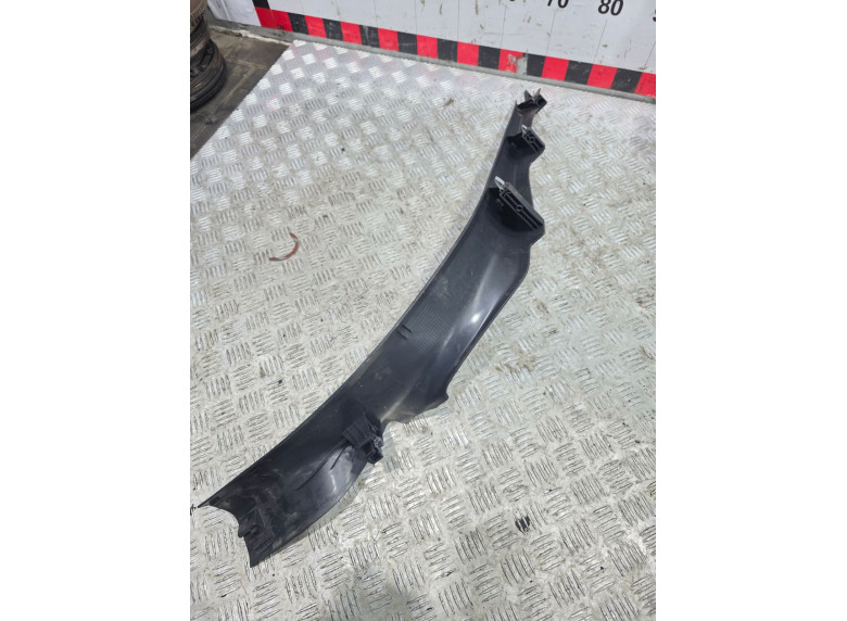 Накладка на порог внутренняя задняя левая к Audi A4, 2021г.