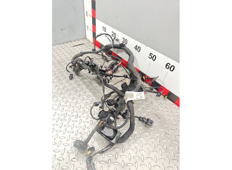 Проводка двигателя к Audi A4, 2020г.