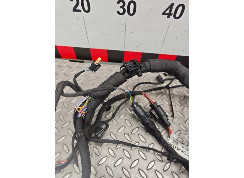Проводка двигателя к Audi A4, 2020г.