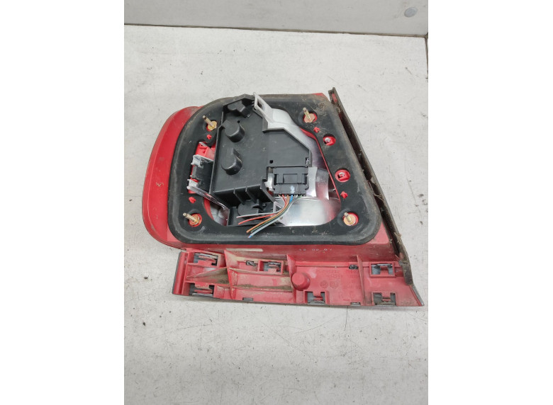 Фонарь задний правый к Audi A4, 2002г.