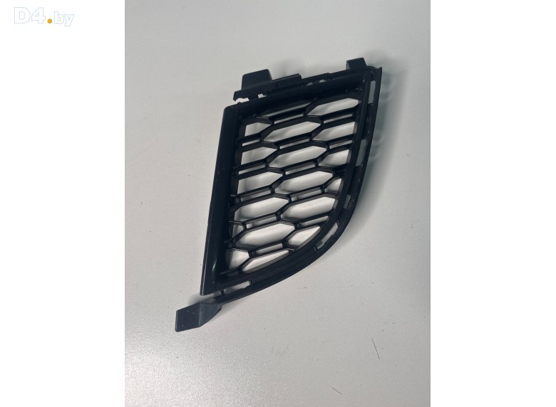 Заглушка (решетка) в бампер передний к BMW 3G20/G21 undefined г.