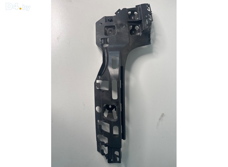 Кронштейн крепления бампера заднего к BMW 3G20/G21 undefined г.