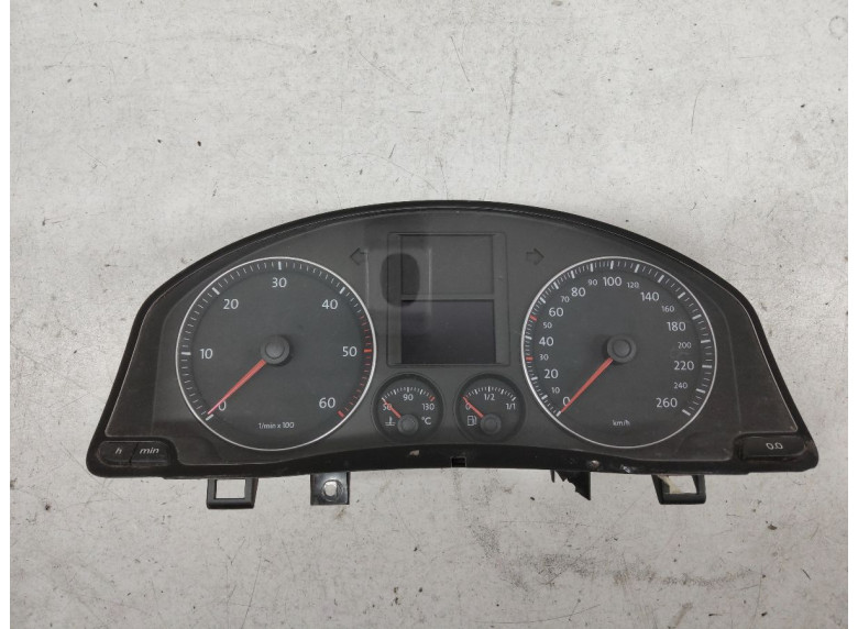 Щиток приборов (приборная панель) к Volkswagen Golf, 2008г.