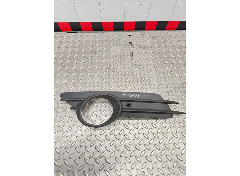 Рамка фары противотуманной правой к Opel Corsa, 2007г.