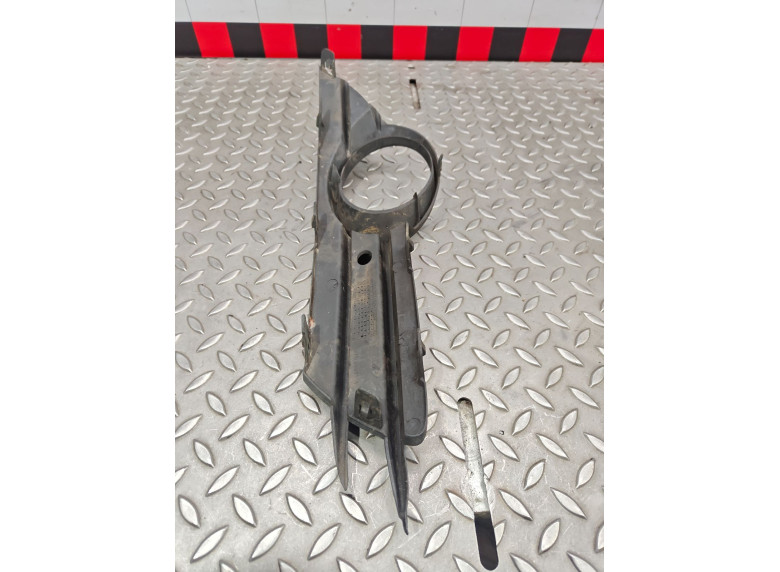 Рамка фары противотуманной правой к Opel Corsa, 2007г.