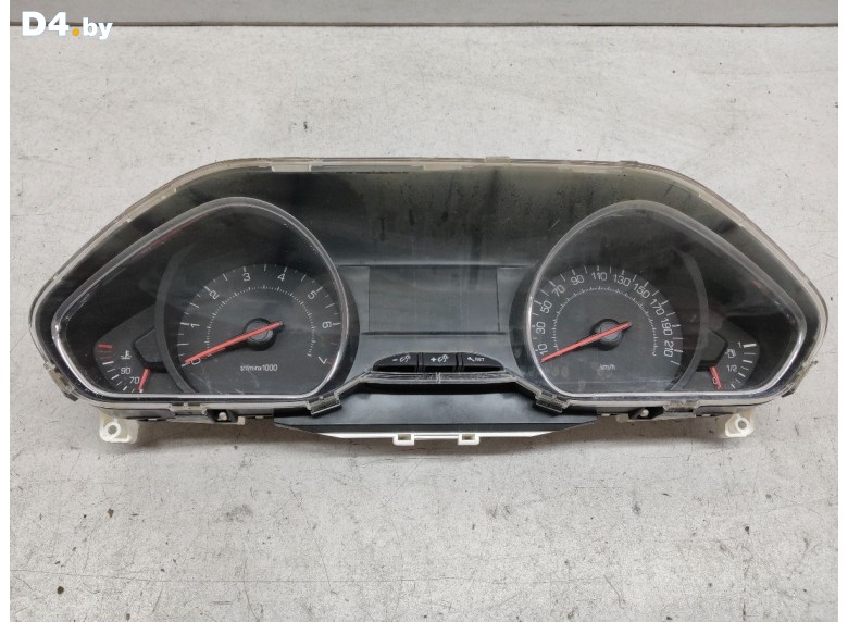 Щиток приборов (приборная панель) к Peugeot 208 undefined г.