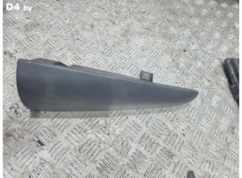 Накладка под фонарь правый к Renault Kangoo undefined г.