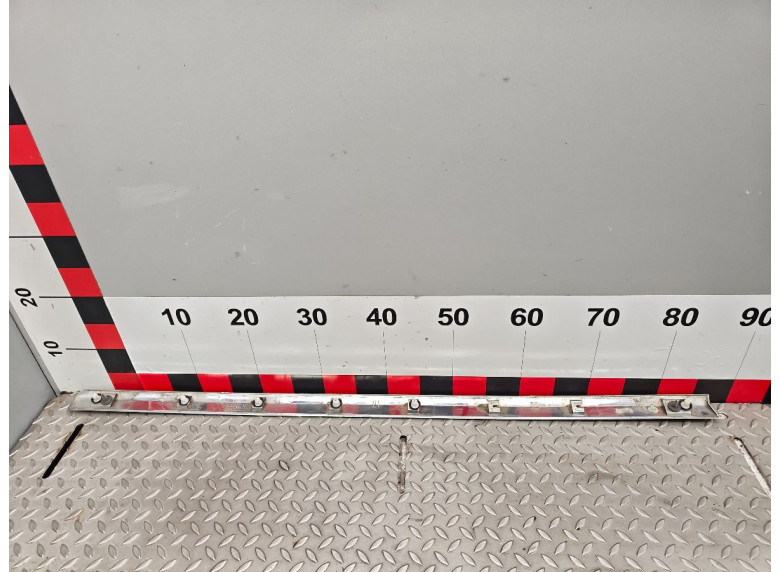 Молдинг двери передней левой к Citroen C5, 2010г.