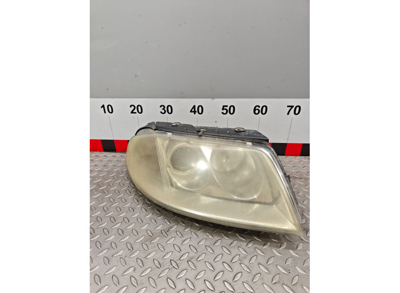 Фара правая к Volkswagen Passat, 2002г.