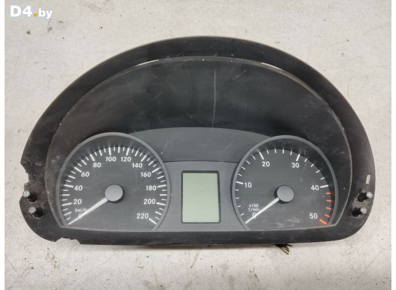 Щиток приборов (приборная панель) к Mercedes VitoW639 undefined г.