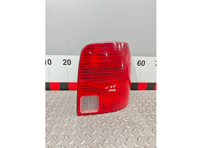 Фонарь задний правый к Volkswagen Passat, 1999г.