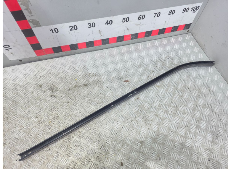 Направляющая сдвижной двери к Renault Master, 2008г.