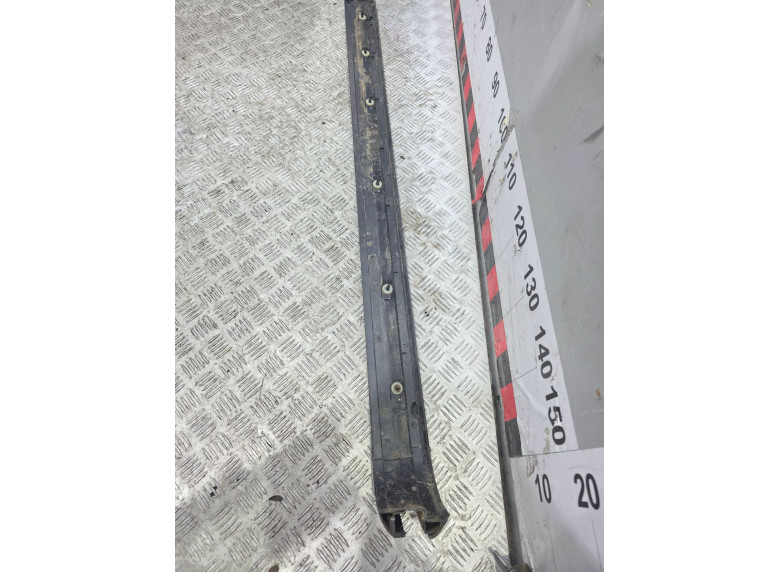 Направляющая сдвижной двери к Renault Master, 2006г.