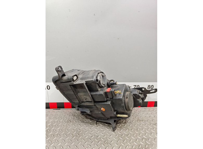 Фара правая к Citroen C5, 2005г.