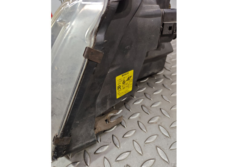 Фара правая к Volkswagen Sharan, 2003г.