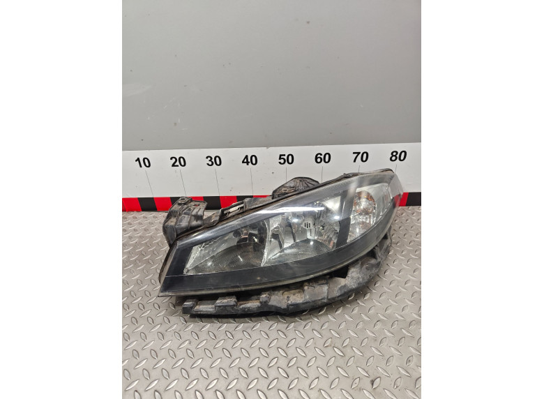 Фара левая к Renault Laguna, 2006г.
