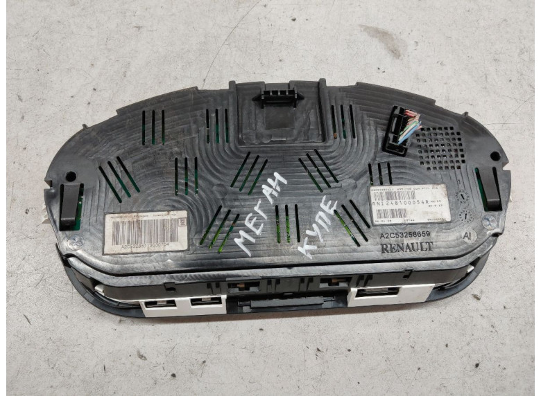Щиток приборов (приборная панель) к Renault Megane, 2009г.