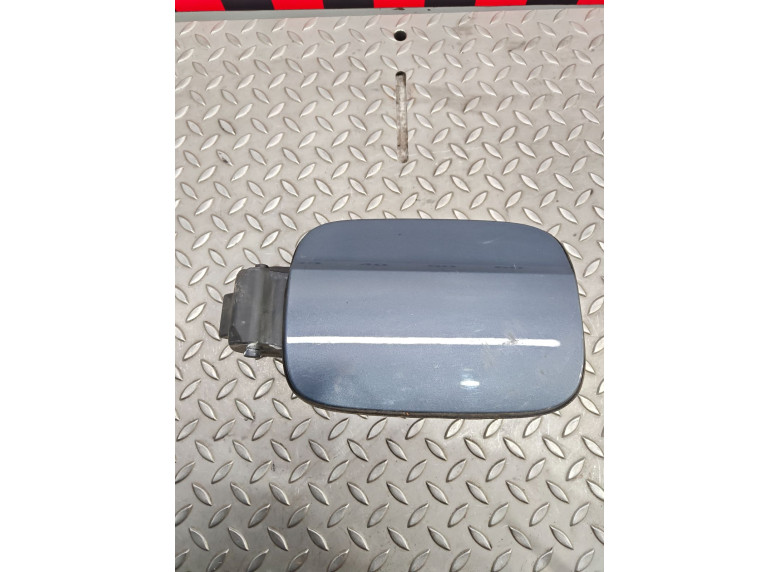 Лючок топливного бака к Audi A4, 2010г.