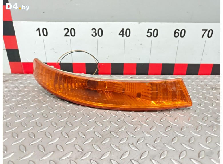 Поворотник правый к Renault Trafic 2005 г.