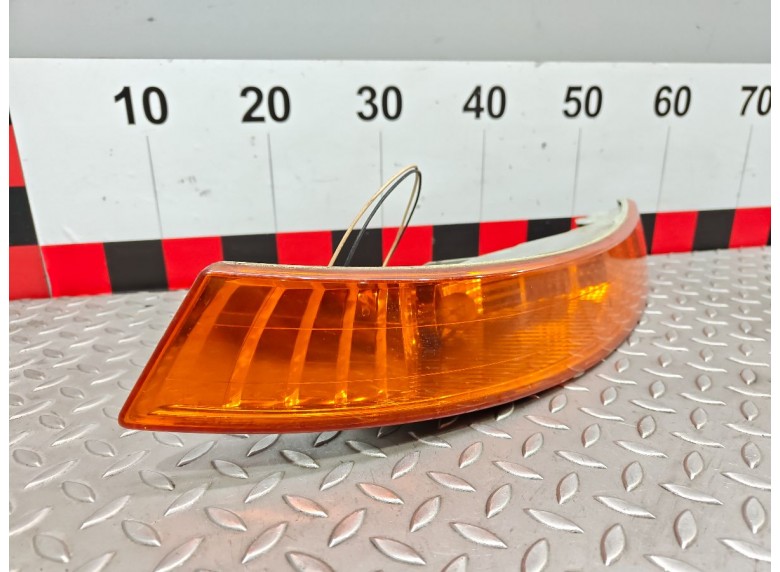 Поворотник правый к Поворотник правый к Renault Trafic 2005 г. Trafic