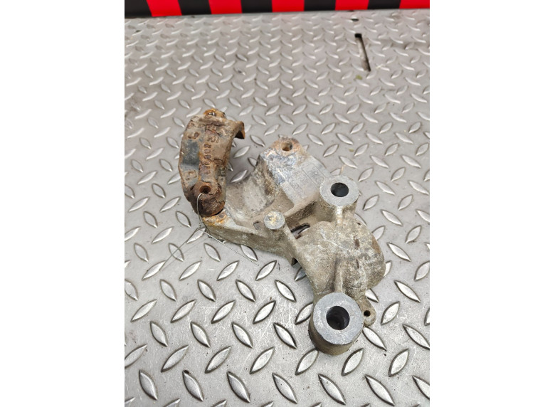 Кронштейн стабилизатора к Peugeot 607, 2004г.