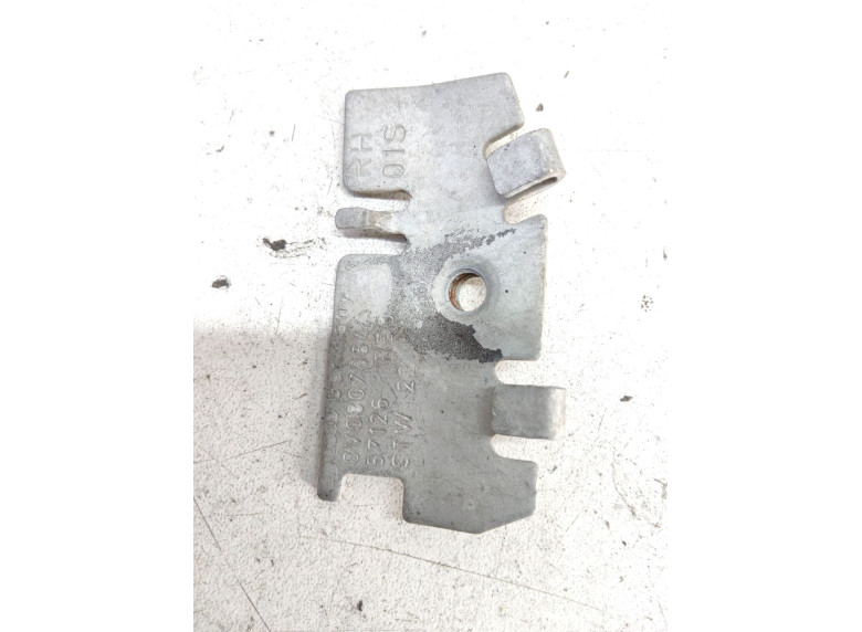 Кронштейн крепления бампера переднего к Audi A3, 2013г.