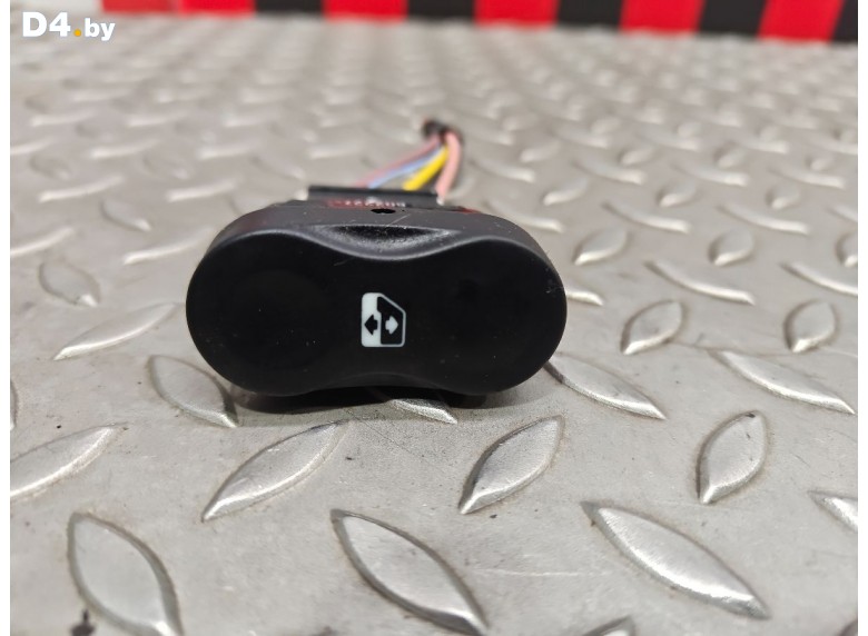 Кнопка стеклоподъемника к Dacia Duster undefined г.