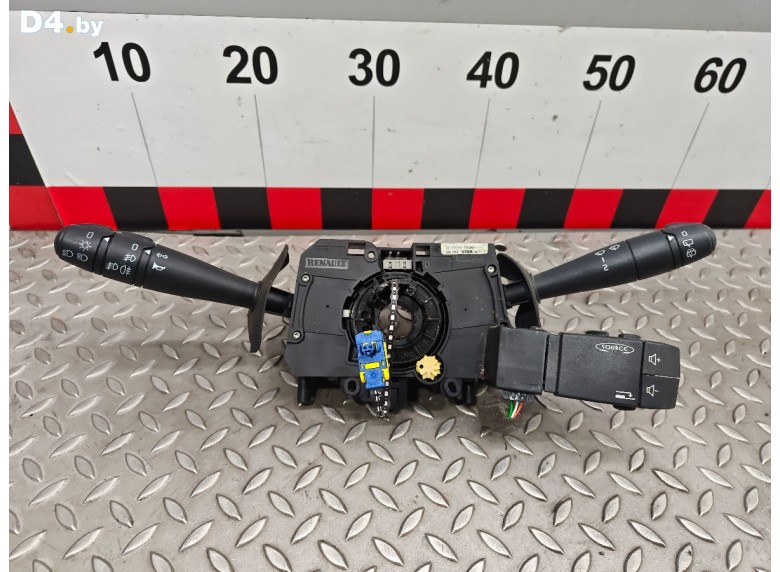 Переключатель подрулевой (стрекоза) к Dacia Duster undefined г.