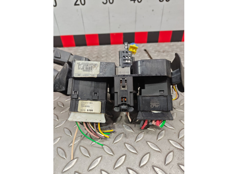 Переключатель подрулевой (стрекоза) к Renault Duster, 2011г.