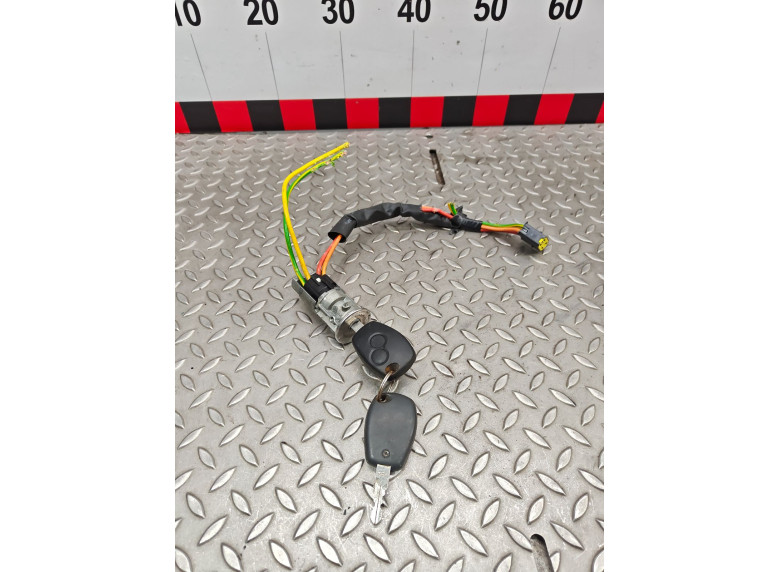 Замок зажигания к Renault Duster, 2011г.