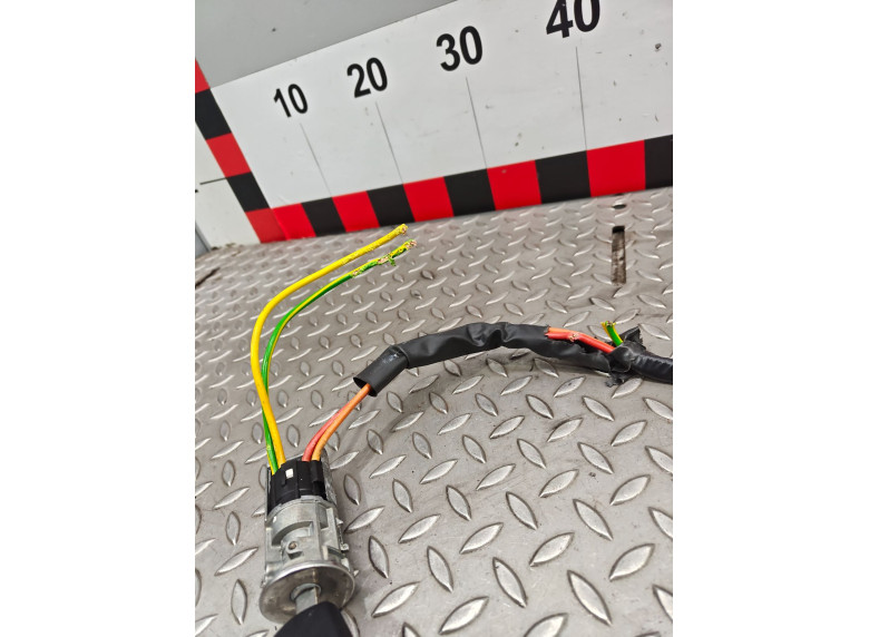 Замок зажигания к Renault Duster, 2011г.