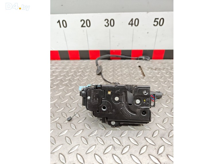 Замок двери передней левой к Volkswagen Golf undefined г.