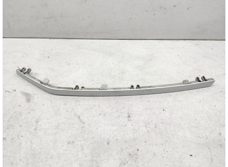 Накладка (ресничка) правой фары к SsangYong Kyron