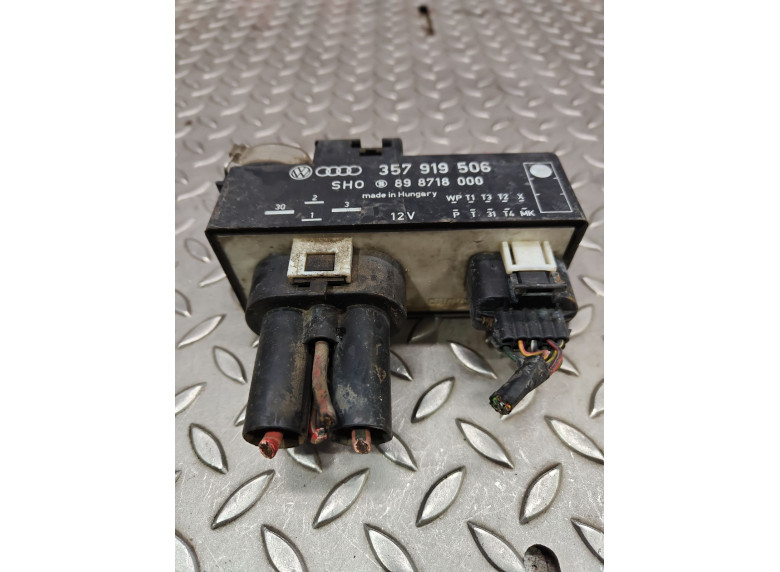 Блок управления вентилятором радиатора к Volkswagen Golf, 1999г.