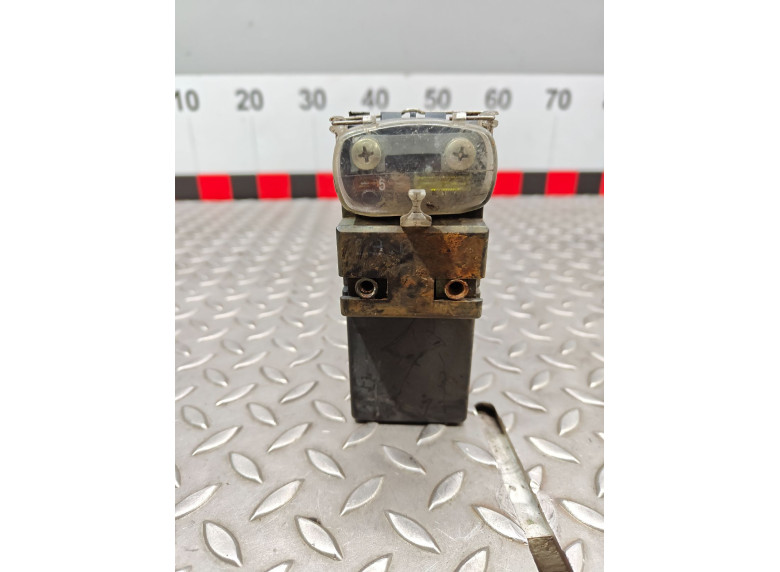 Блок управления вентилятором радиатора к Volkswagen Golf, 1999г.