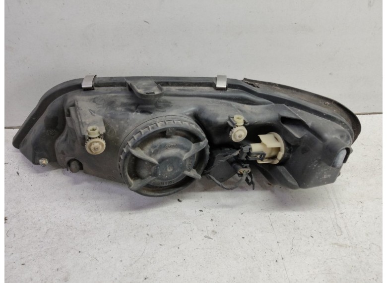 Фара правая к Фара правая к Mitsubishi SpaceStar undefined г. Space Star