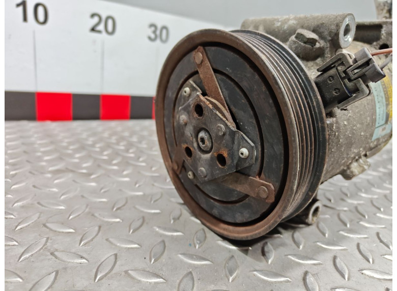 Компрессор кондиционера к Renault Scenic, 2007г.