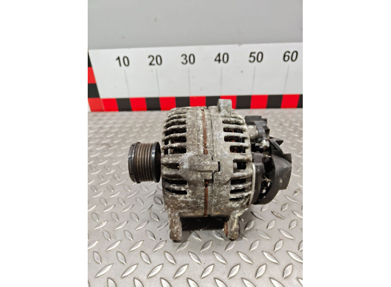 Генератор к Renault Scenic, 2008г.