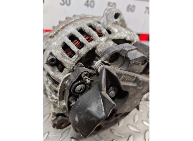 Генератор к Renault Scenic, 2008г.