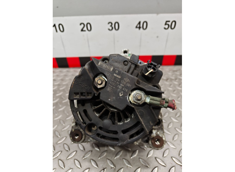 Генератор к Renault Scenic, 2008г.