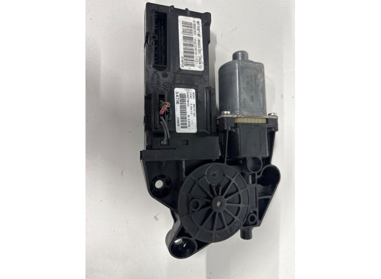 Моторчик стеклоподъемника передний левый к Renault Grand Scenic, 2009г.