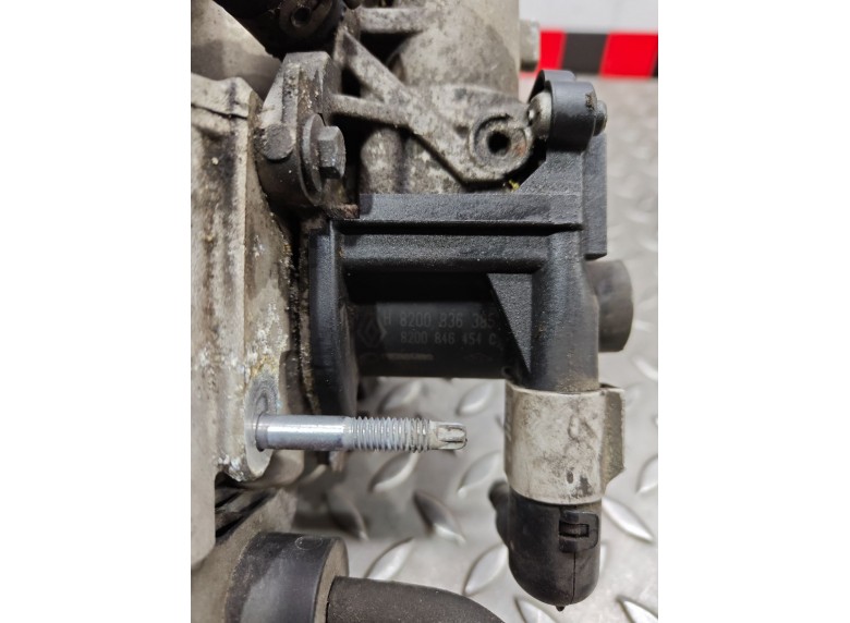 Клапан EGR к Клапан EGR к Renault Scenic undefined г. Scenic