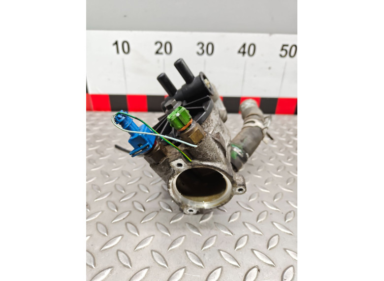 Корпус термостата к Peugeot Boxer, 2001г.