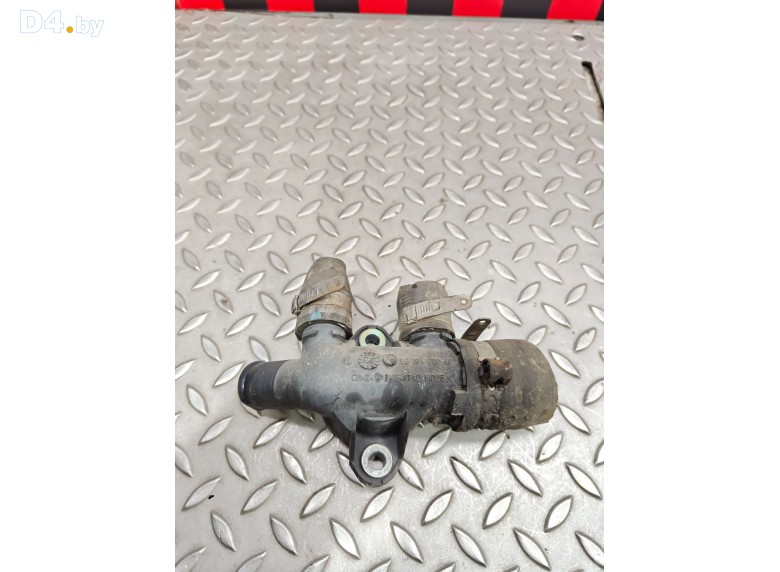 Фланец (тройник) системы охлаждения к Peugeot Boxer 2001 г.