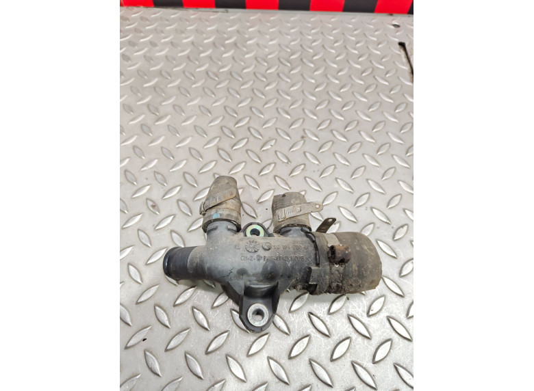 Фланец (тройник) системы охлаждения к Peugeot Boxer, 2001г.