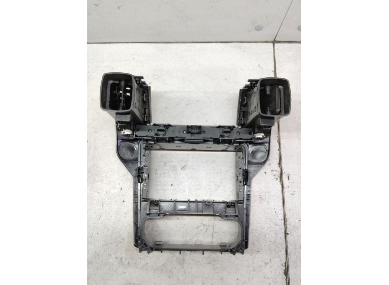 Рамка под магнитолу к Opel Zafira, 2011г.